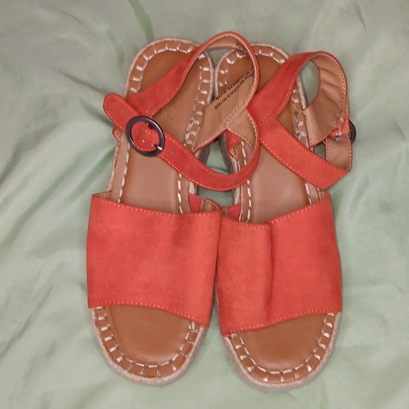 Espadrilles Wedges Universal Thread Size:7 gently worn - Picture 4 of 9